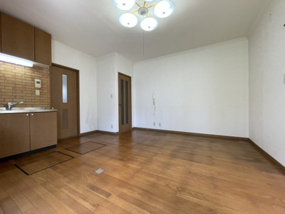 【居間・リビング】 | 仰木の里東５丁目 | 家族との時間、自分の時間共に大切にできる空間がここにあります。