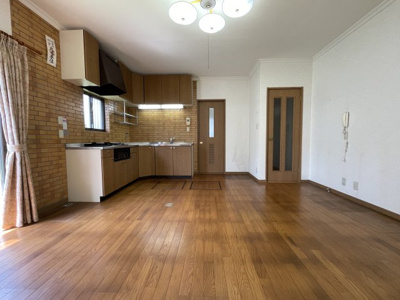 【居間・リビング】 | 仰木の里東５丁目 | 何気なく過ぎる時でさえも上質なひと時となる快適な空間を目指して。