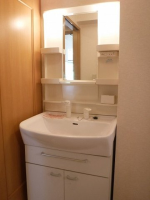 【洗面所】 | グランフォーレＤ1LDKHTT | 広い洗面スペース