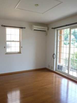 【居間・リビング】 | グランフォーレＤ1LDKHTT | こちらの居間で趣味の時間をお楽しみください