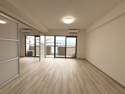 【内装】 | リファレンス寺塚