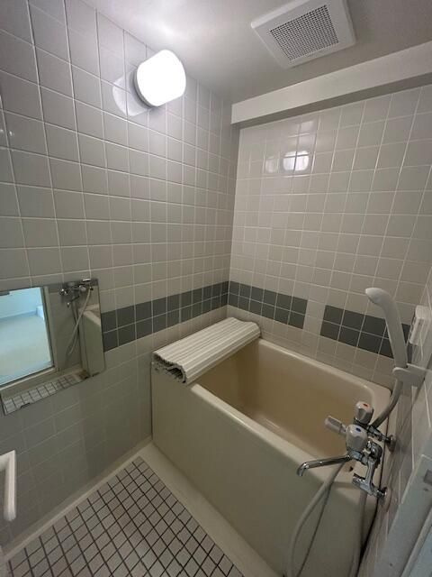 ルミエール蓮根の浴室