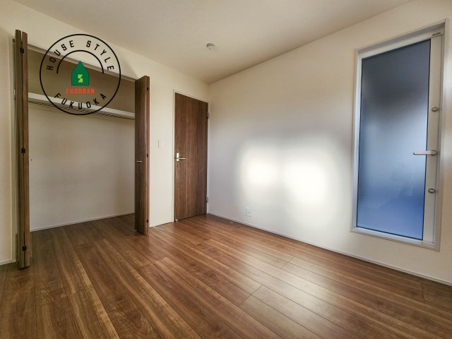 糟屋郡志免町王子2丁目第1-8棟（3号棟）の内観：施工例|穏やかな光が差し込む室内には、穏やかな時間が流れます。