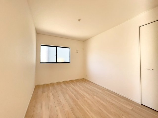 東御市常田第２の洋室