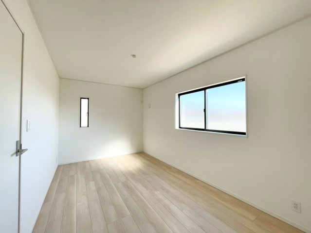 東御市常田第２の洋室