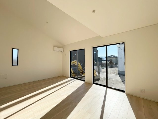 東御市常田第２の居間・リビング