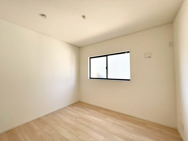 東御市常田第２の洋室