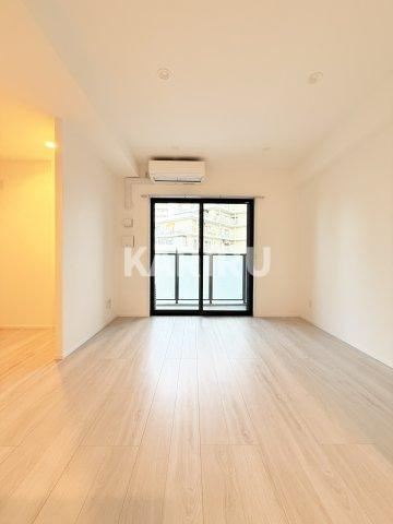 ロイジェント玉川の洋室