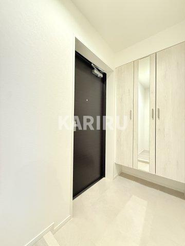 ロイジェント玉川の玄関