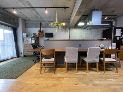 【居間・リビング】 | 大津スカイハイツ | 一日の中で多くの時間を過すことになる住まいだからこそ、いつも穏やかな空間であることが必然。