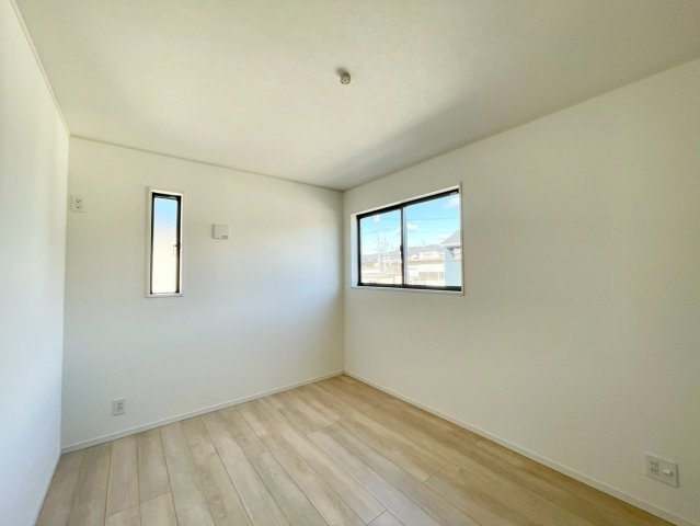 東御市常田第２の洋室