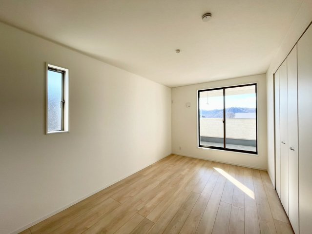 東御市常田第２の洋室