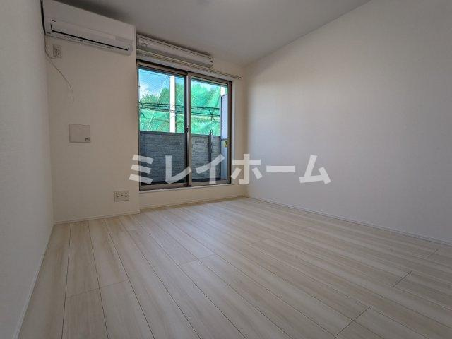 エッグストラートの居間・リビング