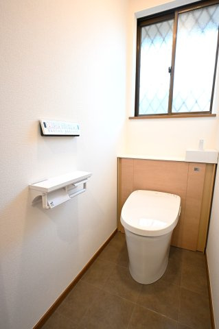 若草台戸建のトイレ