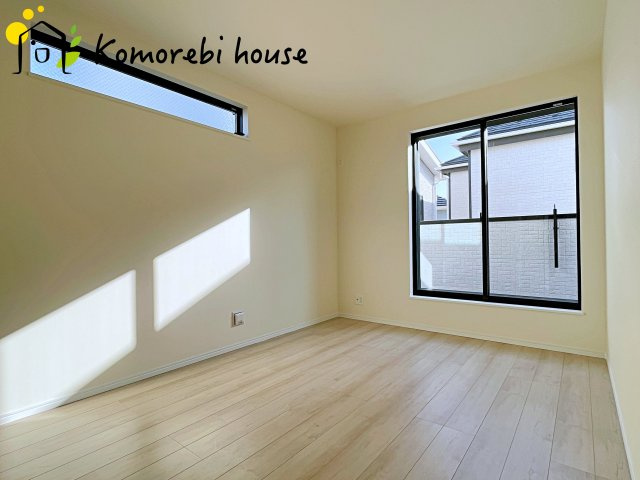 さいたま市西区指扇235番　新築一戸建て　ハートフルタウン　Aの寝室|ゆとりの広さです