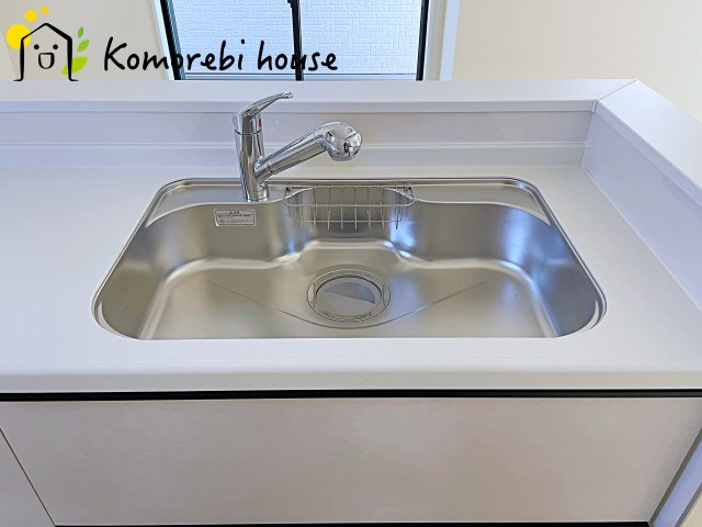 さいたま市西区指扇235番　新築一戸建て　ハートフルタウン　Aのキッチン|きれいなキッチンです