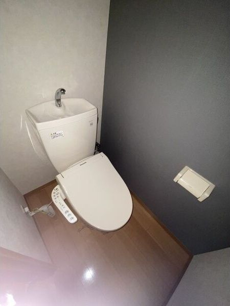 クィーンライフ勝山北のトイレ