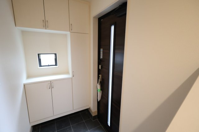 《仲介手数料無料》桜区大字白鍬25-6(全1戸)新築一戸建てハートフルタウンの玄関