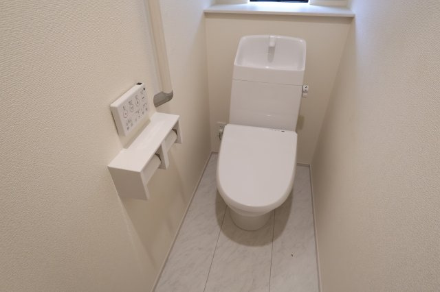 《仲介手数料無料》桜区大字白鍬25-6(全1戸)新築一戸建てハートフルタウンのトイレ