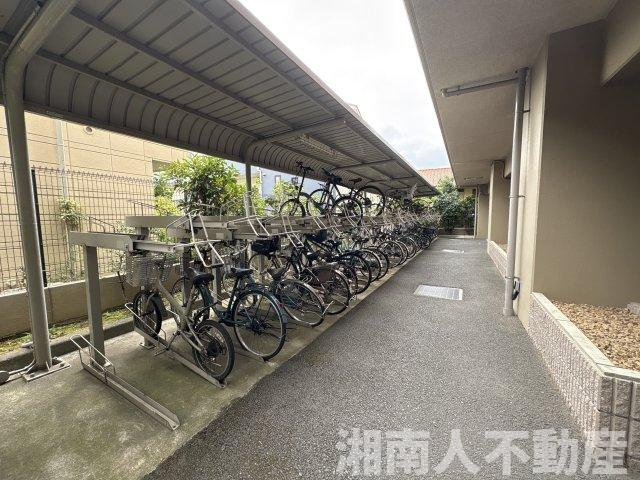 グレイス茅ヶ崎ソレアードの駐輪場