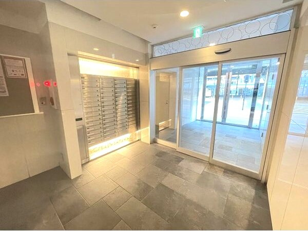 パークヒルズ東三国Visionのエントランス