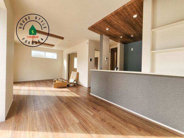 糟屋郡志免町王子2丁目第1-8棟（7号棟）の内観：施工例|キッチンから立ち込める香りが今日の料理を期待させます。