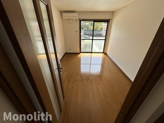 グリシーナコートの内装