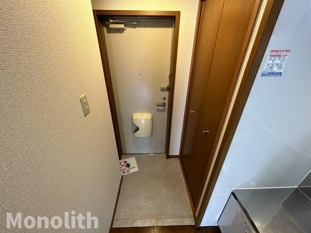 グリシーナコートの玄関