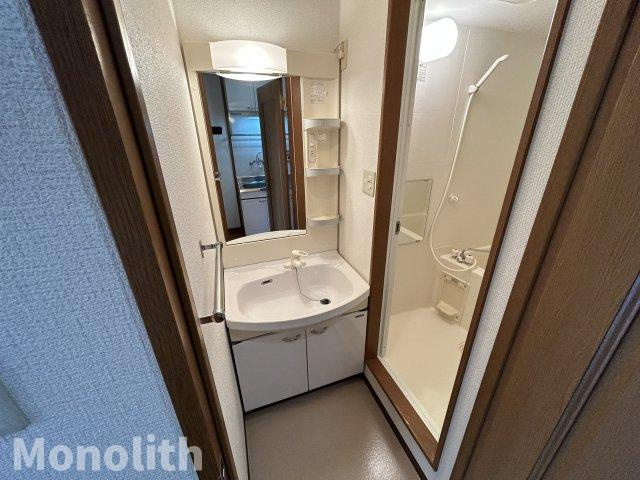 グリシーナコートの洗面所