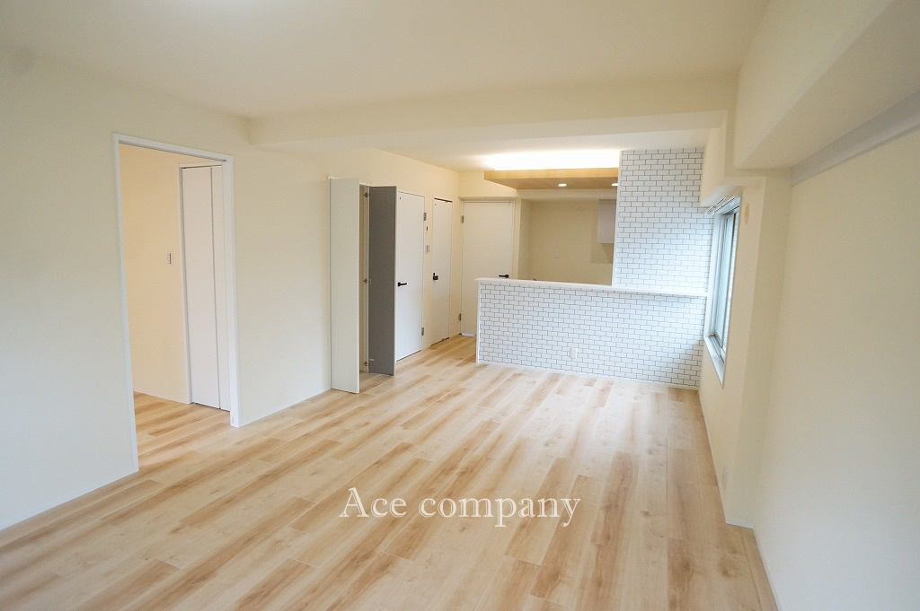 【居間・リビング】の画像