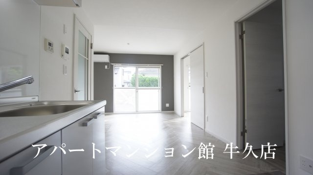 サンピアみどり野の居間・リビング