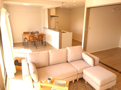 【居間・リビング】 | 西宮名塩ウィンディヒルズⅠ番館