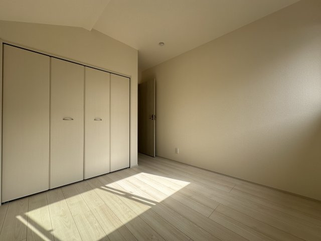 神戸市垂水区仲田2丁目新築戸建の洋室