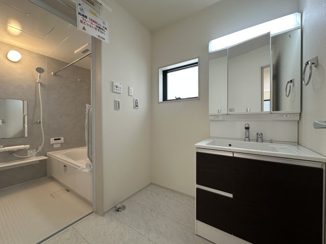 神戸市垂水区仲田2丁目新築戸建の独立洗面台