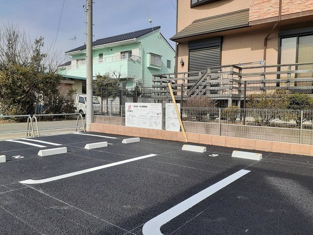 エテルノ　Ⅱの駐車場