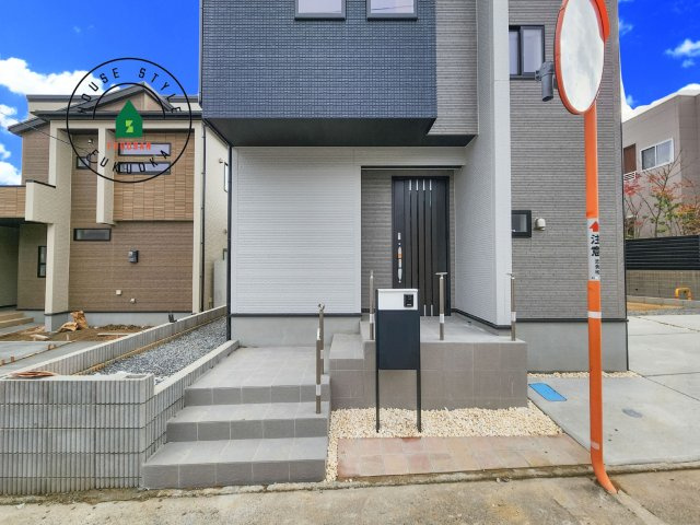 糟屋郡志免町王子2丁目第1-8棟（8号棟）の外観：施工例|おでかけの時も帰った時も、「我が家」を最初に感じでもらえる素敵な空間に。