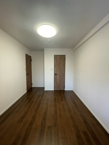 ゼファー四つ木ザナドゥ21の洋室|コンパクトで使いやすい洋室です