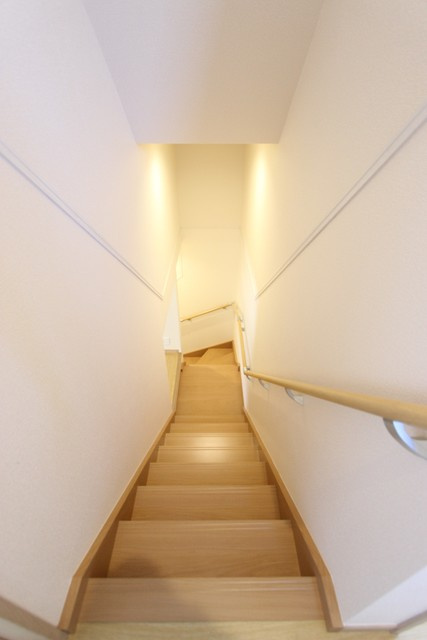 知多市八幡字向長曽のテラスの居間・リビング|写真はイメージです。色仕様は現況優先になります。