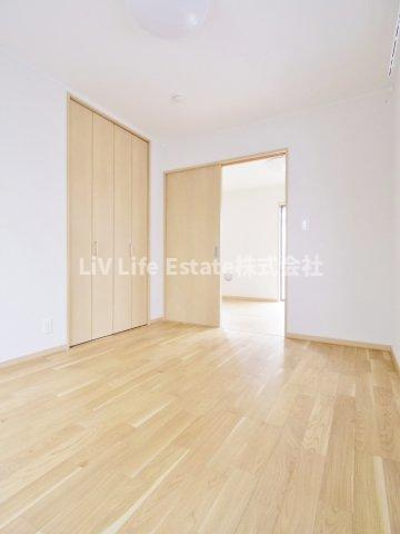 東村山市美住町１丁目のアパートの洋室