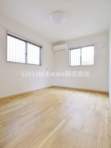 東村山市美住町１丁目のアパートの寝室