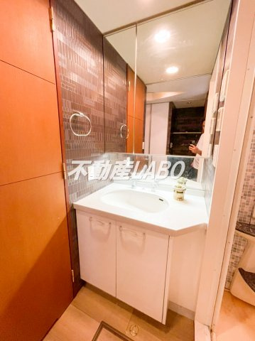 CITY SPIRE桜川Ⅱの洗面所