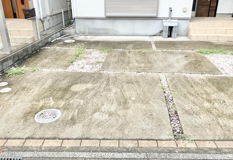 下矢切戸建の駐車場