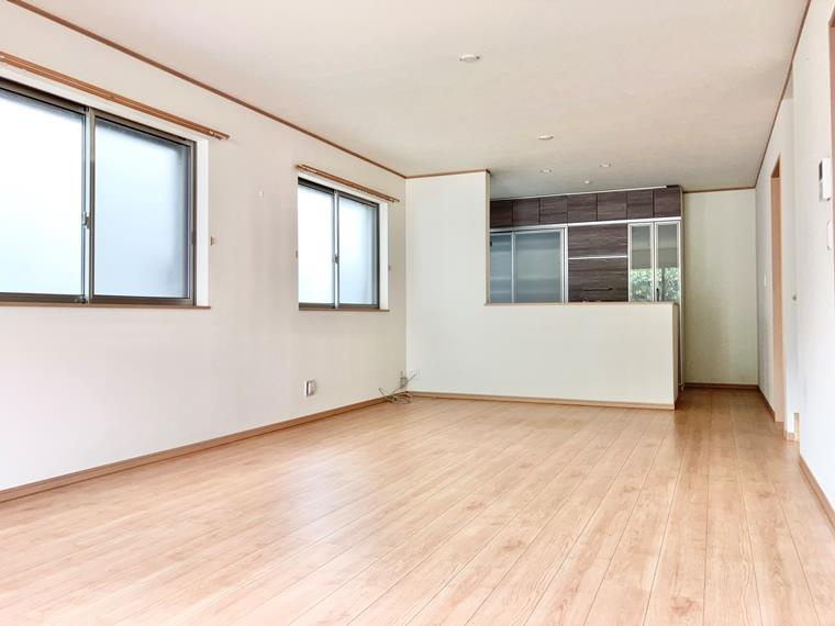 下矢切戸建の居間・リビング