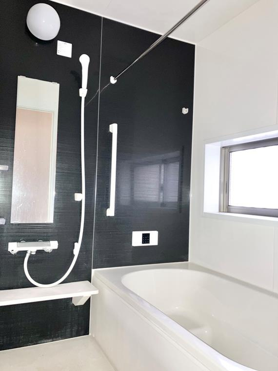 下矢切戸建の浴室