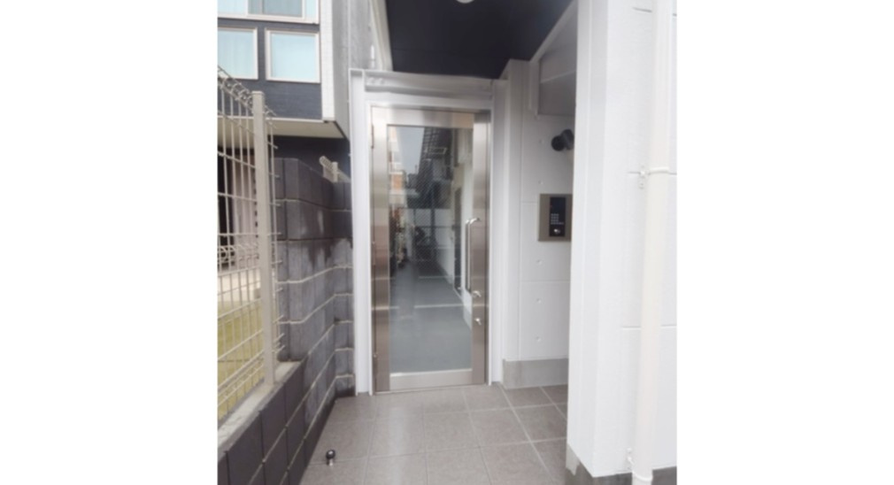 グランクオール竹ノ塚のエントランス