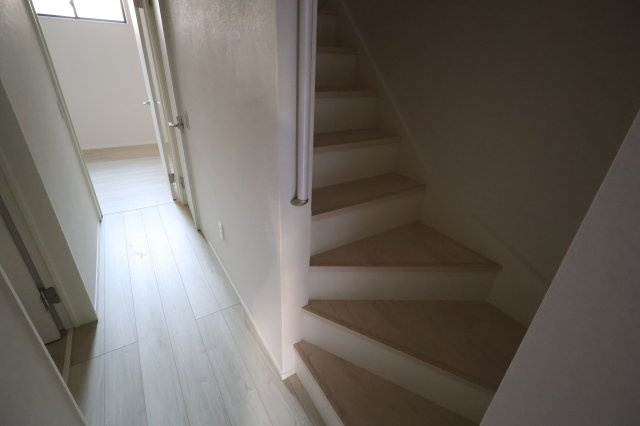 《仲介手数料無料》南区四谷２丁目4-19(3号棟)新築一戸建てケイアイスタイルの内装|撮影日 2025年11月15日 15:00 晴れ