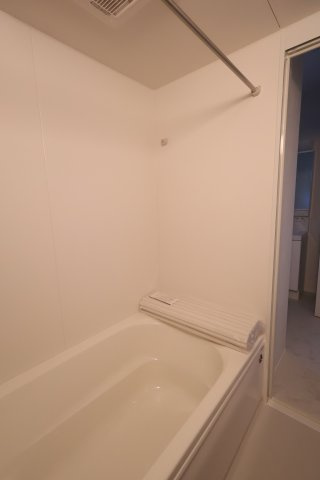 《仲介手数料無料》南区四谷２丁目4-19(3号棟)新築一戸建てケイアイスタイルのトイレ|撮影日 2025年11月15日 15:00 晴れ