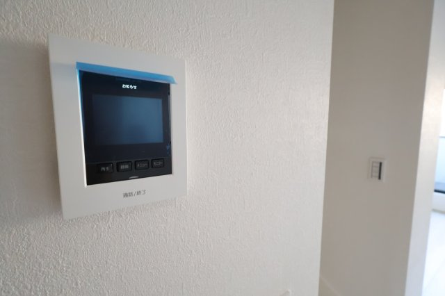 《仲介手数料無料》南区四谷２丁目4-19(3号棟)新築一戸建てケイアイスタイルのセキュリティ|撮影日 2025年11月15日 15:00 晴れ