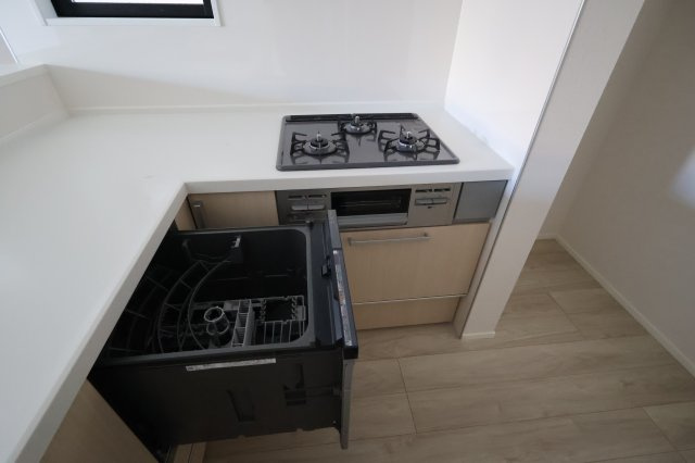 《仲介手数料無料》南区四谷２丁目4-19(3号棟)新築一戸建てケイアイスタイルのキッチン|撮影日 2025年11月15日 15:00 晴れ