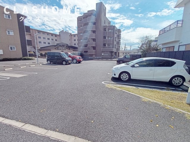 ピースガーデン　東新町　　刈谷市近郊の賃貸はクラスホーム刈谷店の駐車場